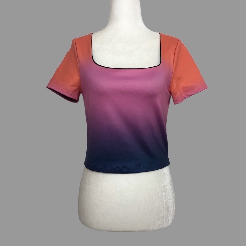 ❤️ M ❤️ NWT Anthro Sports Top Crop Top Athletic Workout Gym Ombre